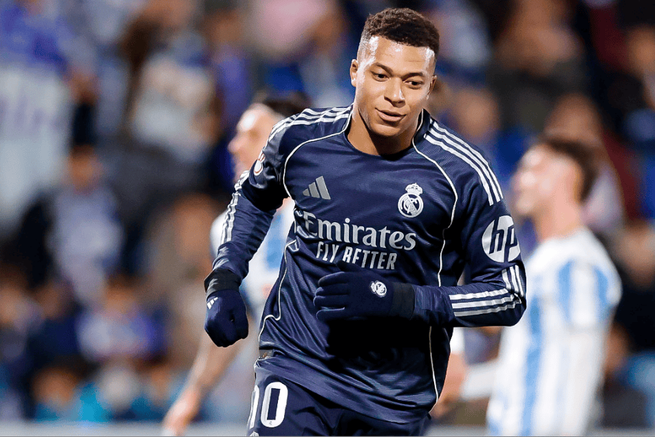 豪门狂欢夜：曼城2-0晋级4强 皇马3-2惊险晋级 巴黎3-2加冕6冠王